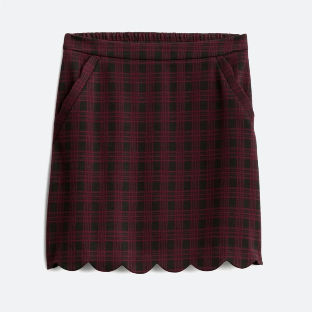 Skies are Blue
Talia Scallop Detail Skirt